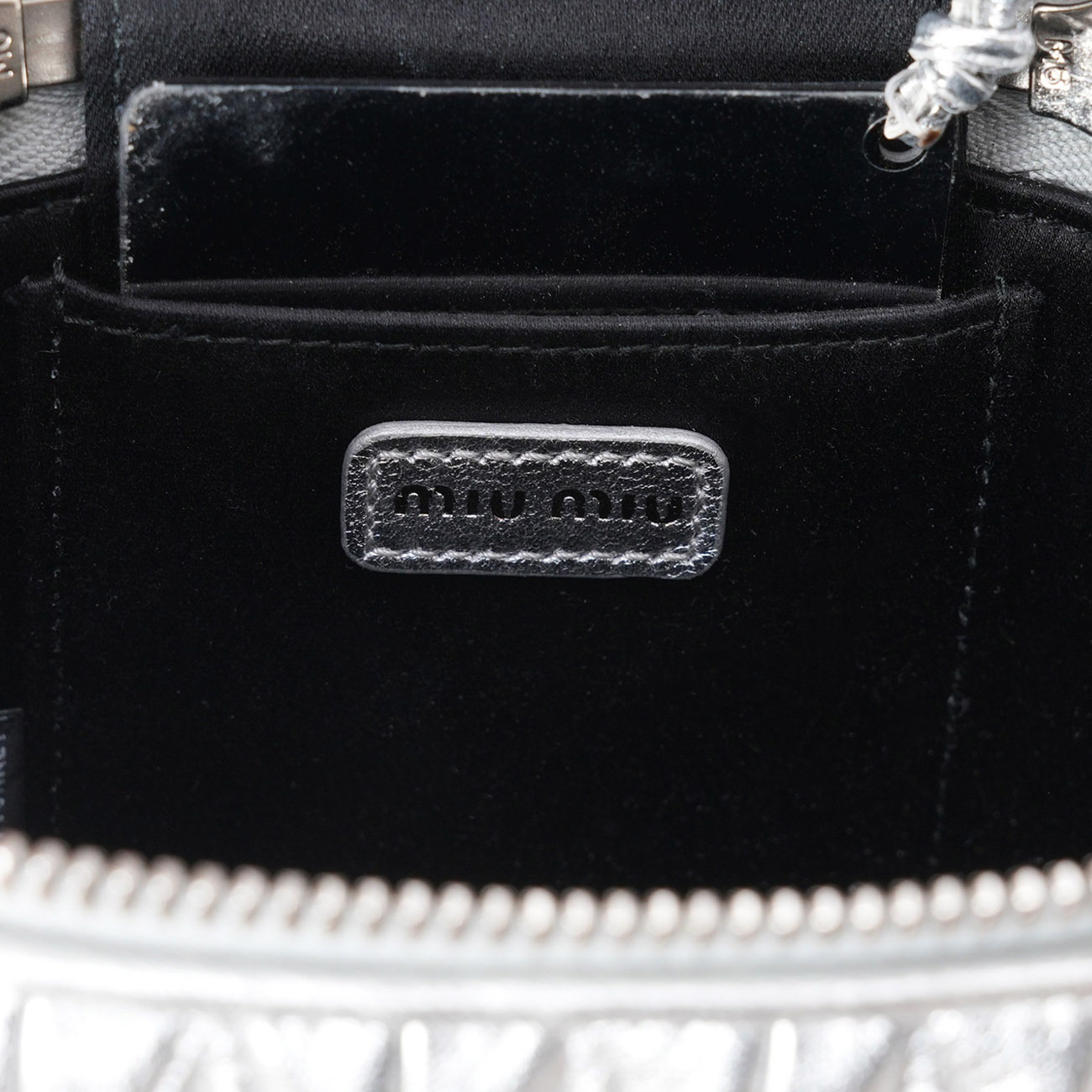MIU MIU(USED)미우미우 마테라쎄 마이크로 파우치백
